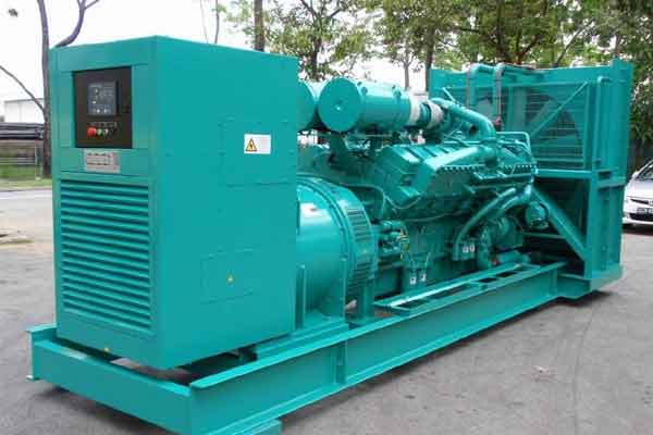 白城柴油发电机组电压不稳定怎样维修？